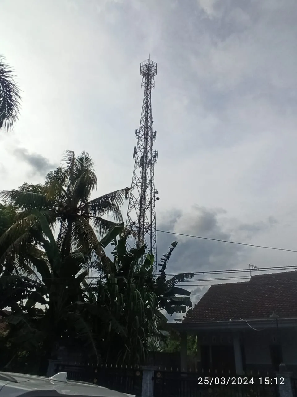 BTS Smartfren siap mendukung peningkatan trafik data pada libur Lebaran tahun ini. Ist