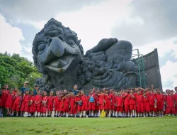 GWK Edukasi Budaya Literasi Musik dan Tarik Siswa SD di Bali
