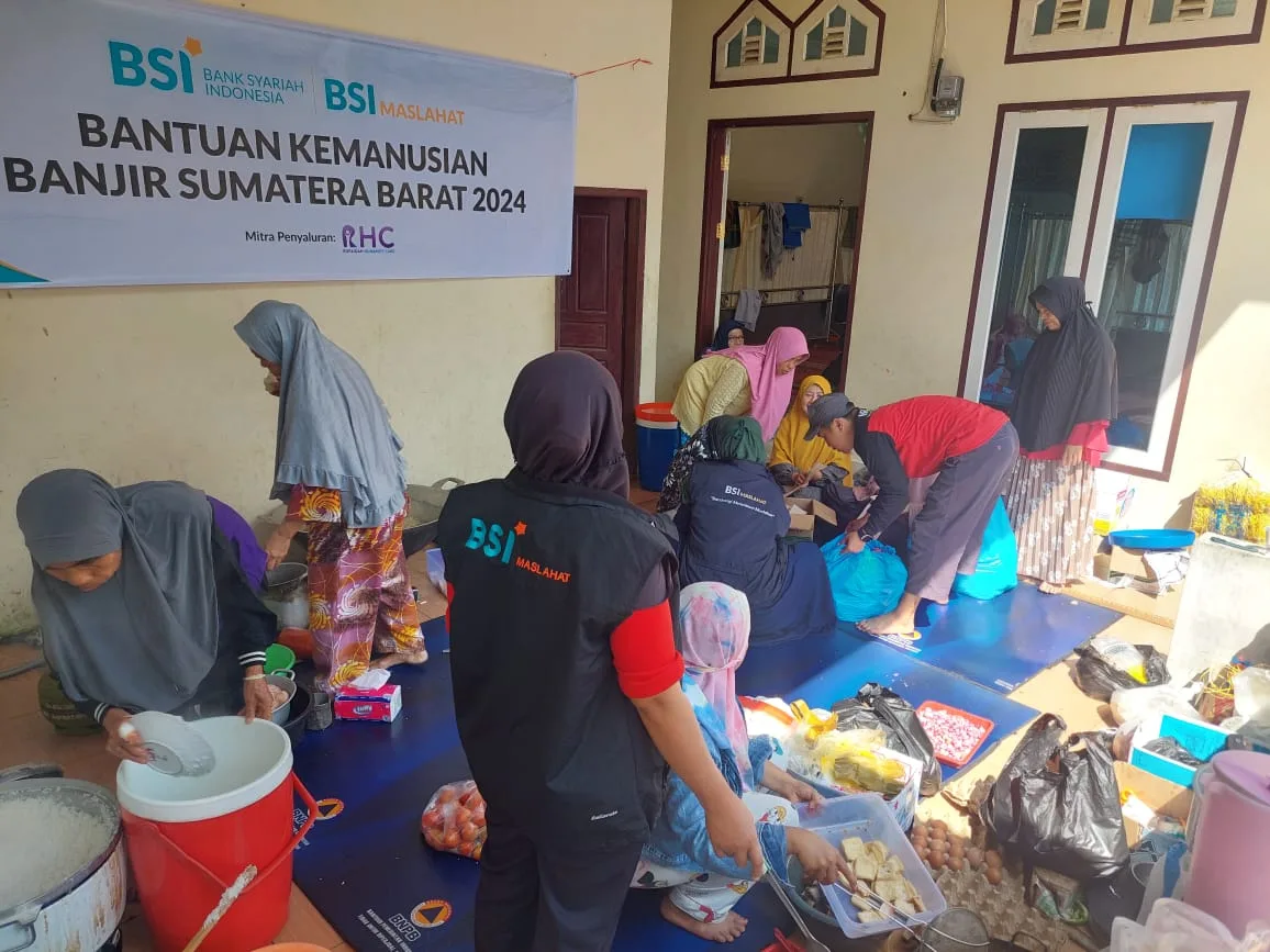 Penyerahan bantuan untuk penyintas banjir Sumatera Barat. Ist.