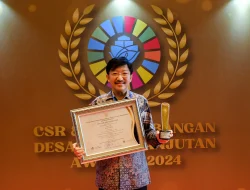 Smartfren Raih CSR & PDB Awards 2024 dari Kemendes PDTT