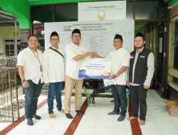 Telkomsel Salurkan Daging Kurban untuk 43.000 Anggota Masyarakat