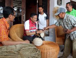 Perajin Rotan Tasikmadu Kota Malang Terima Pesanan Singgasana Raja Turki