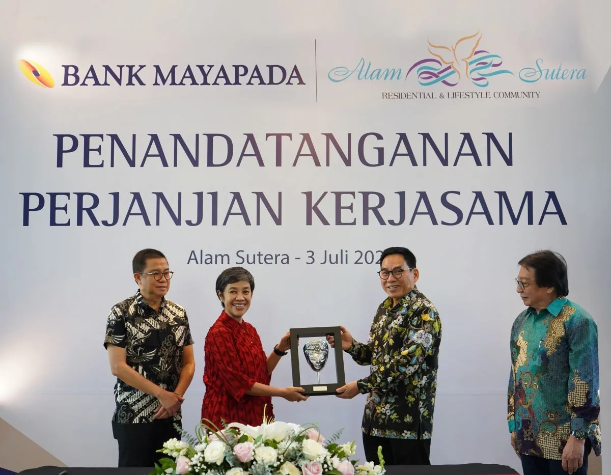 Penyerahan simbolis kerja sama Alam Sutera Group dan Bank Mayapada di Marketing Gallery EleVee, Alam Sutera, Tangerang, Rabu (3/7/2024). Istimewa