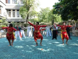 18 Mahasiswa The University of Quennsland Belajar Budaya dan Bahasa Indonesia di UB