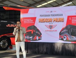 PO Bus Juragan 99 Trans Raih Dua Rekor MURI
