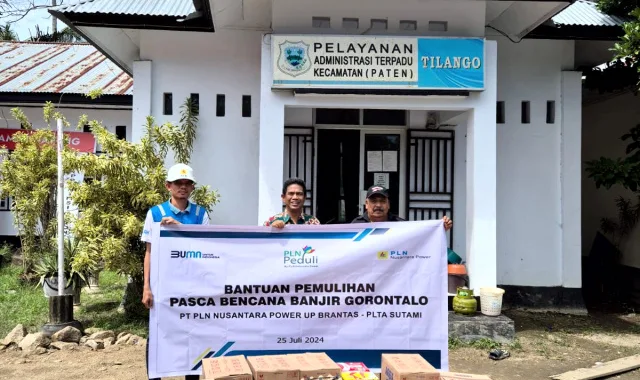 PLN Nusantara Power UP Brantas-PLTA Sutami, Malang, Jawa Timur, menyalurkan bantuan untuk korban banjir di Provinsi Gorontalo. Foto: Dok. PLN NP UP Brantas