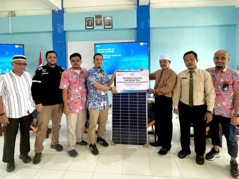 PLN Nusantara Power UP Brantas-PLTA Sutami di Malang, Jawa Timur, melaksanakan pilot project program Brantas Goes to School (Bagoes) di SMK Brantas Karangkates, Kamis (25/7). Foto: Dok. PLN NP UP Brantas-PLTA Sutami