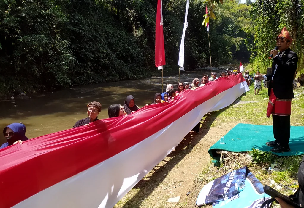 Upacara HUT Kemerdekaan di Kampung Gerabah