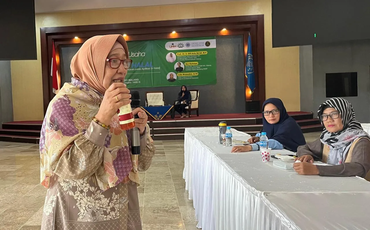 Kepala Pusat Studi Penelitian dan Pengembangan Produk Halal UMM, Prof. Elfi Anis Sa’at, pada workshop dan pelatihan mengenai sertifikasi halal pada Sabtu (31/8/2024). Istimewa