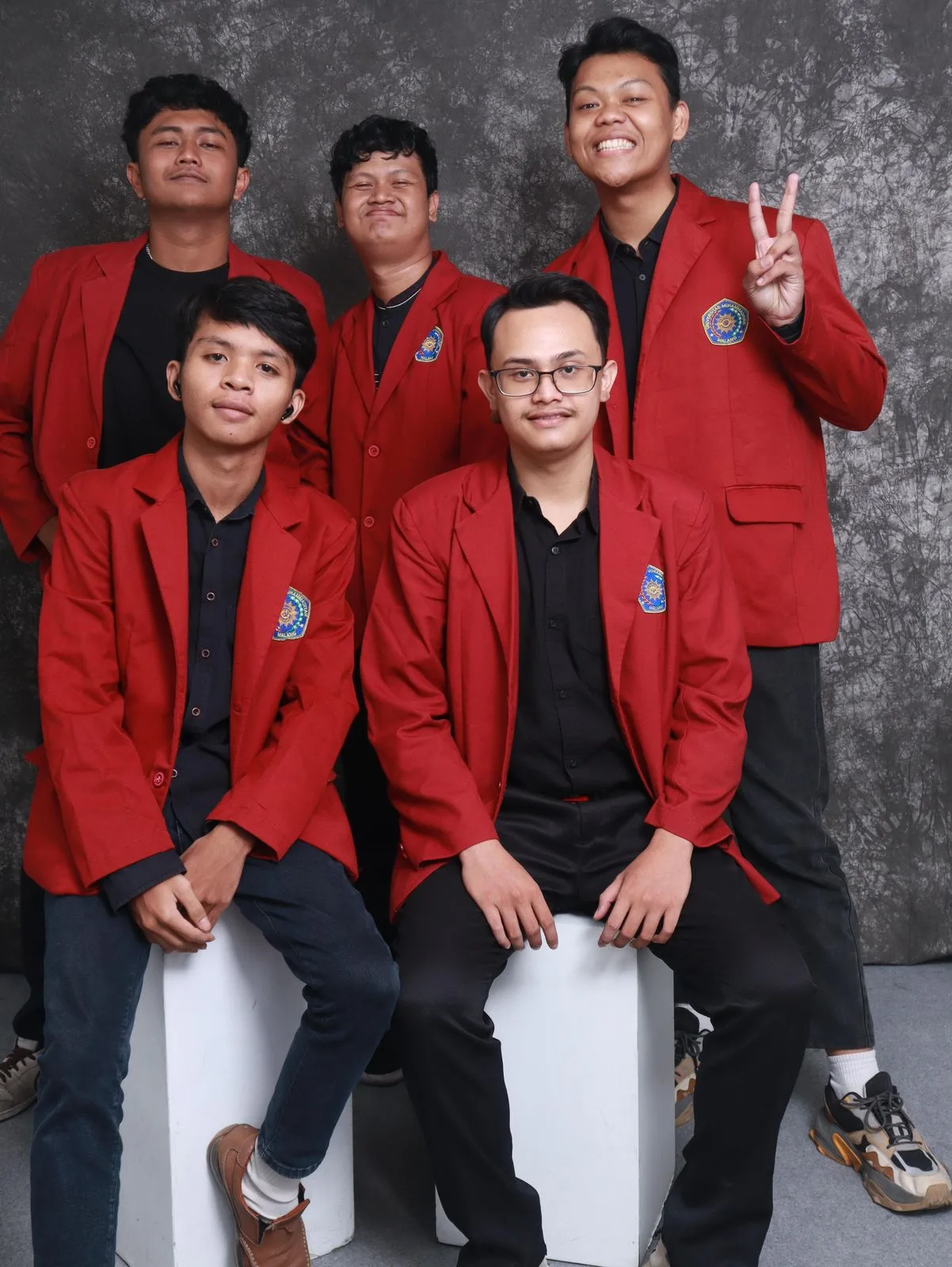 Rivan Alamsyah, mahasiswa jurusan Psikologi Universitas Muhammadiyah Malang (UMM) bersama tim. Istimewa