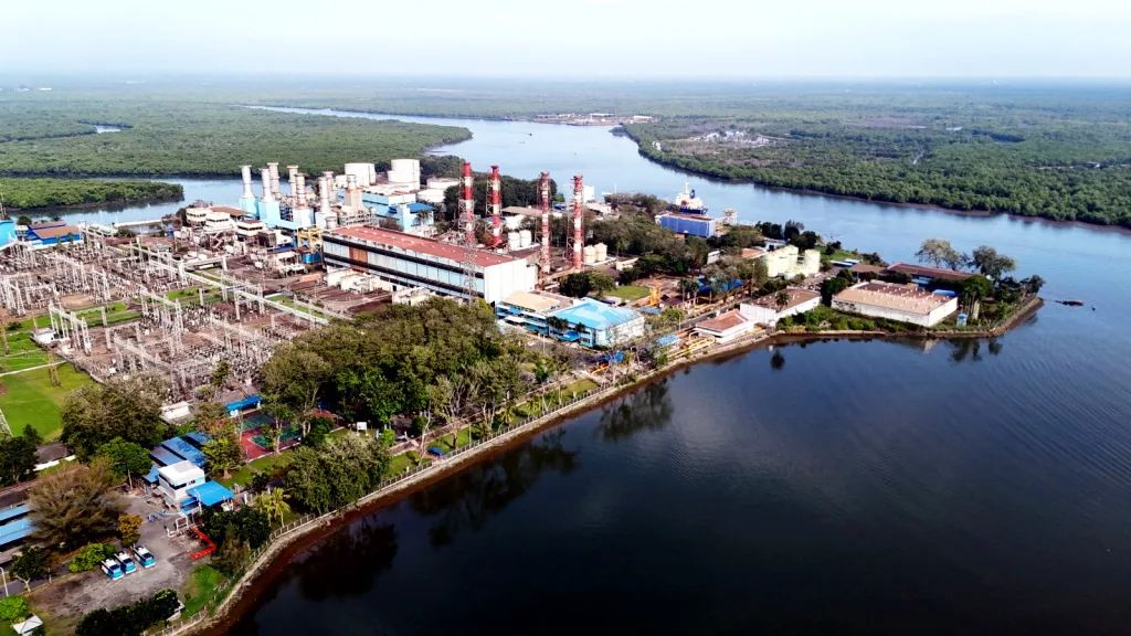 Pembangkit Listri Tenaga Gas Uap (PLTGU) Belawan dengan total kapasitas 796.4 Mega Watt (MW) di Sumatera Utara. Unit pembangkit ini disiapkan untuk menyukseskan gelaran PON XXI Aceh-Sumut tahun 2024. Foto: Dok. PLN Nusantara Power