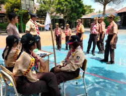 SMPN 24 Malang Perkuat Karakter Siswa Lewat Pramuka