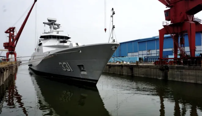 KRI REM-331 saat docking di PT PAL Indonesia untuk Pemeliharaan dan Perbaikan sebelum mengikuti Latma RIMPAC, di Hawai USA. Foto: Dok. PT PAL Indonesia