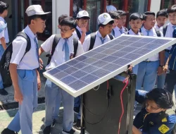 Percepat Transisi Energi, Teknik Elektro UMM Ajarkan PLTS ke Siswa