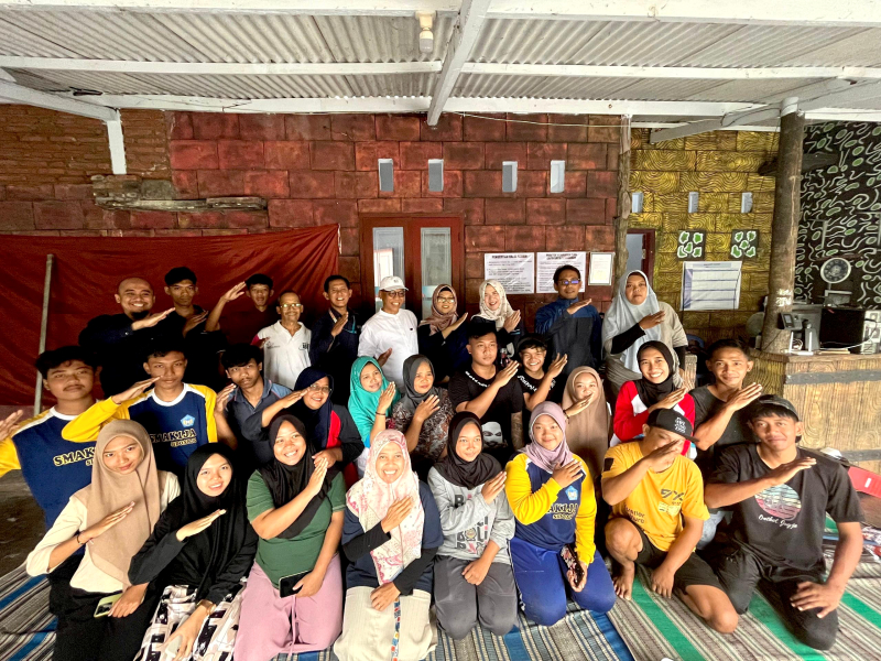 PLN Nusantara Power UP Brantas menggelar Pelatihan Desain Batik Digital pada 8-11 Oktober 2024 sebagai kelompok binaan yang bergerak di bidang Pengembangan UMK. Foto: Dok. PLN NP UP Brantas