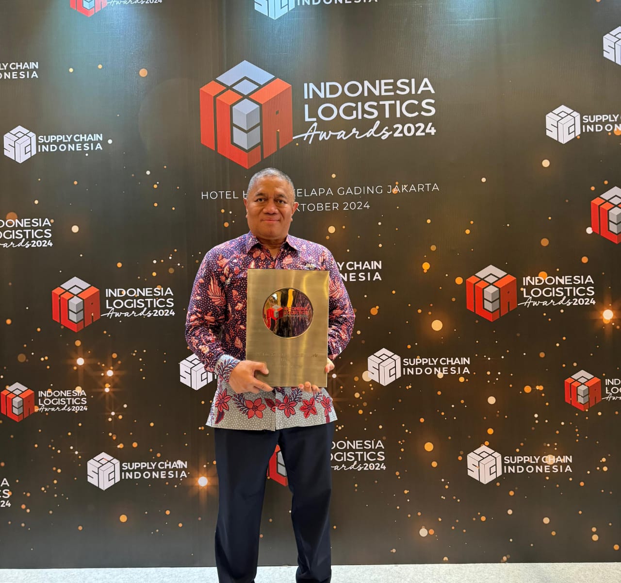 Feriadi Soeprapto, Presiden Direktur JNE di Hotel Harris meraih penghargaan Courier of The Year di Indonesia Logistic Awards 2024 di  Kelapa Gading Jakarta, Kamis (10/10/2024). Istimewa