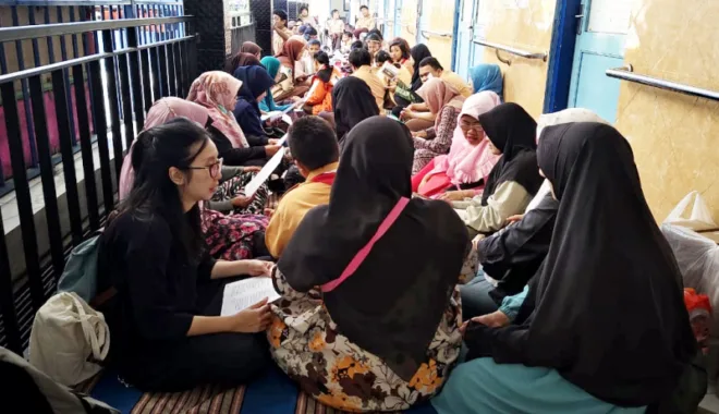 Orang tua siswa SLB YPAC Malang mengikuti istigasah. Foto: Dok. YPAC Malang
