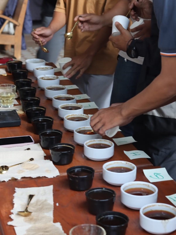 Kegiatan “Public Cupping Kopi” di Bumi Kopi, Jalan Selorejo, Kecamatan Lowokwaru, Kota Malang. Istimewa