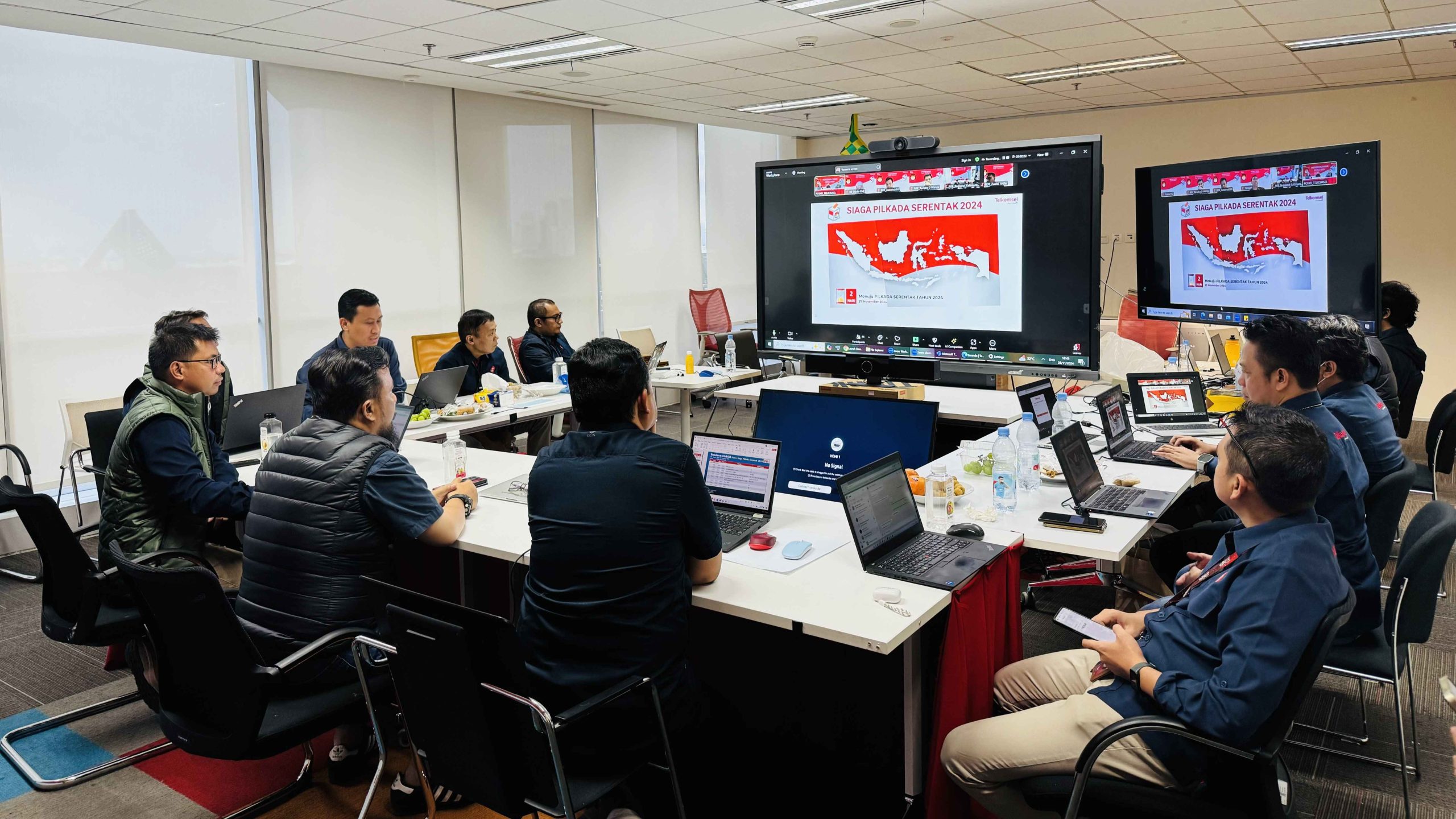 Telkomsel mendukung kelancaran Pilkada 2024 melalui 220.000 BTS 4G/LTE, serta jaringan Hyper 5G di lebih dari 1.000 titik di 56 kota/kabupaten. Istimewa