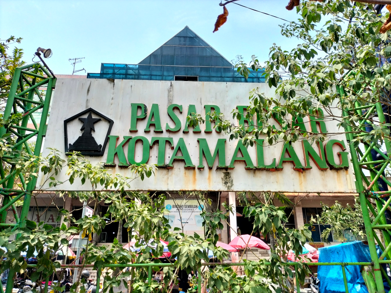 Pasar Besar Malang, Jawa Timur. Foto: Tugusatu/Bagus Suryo