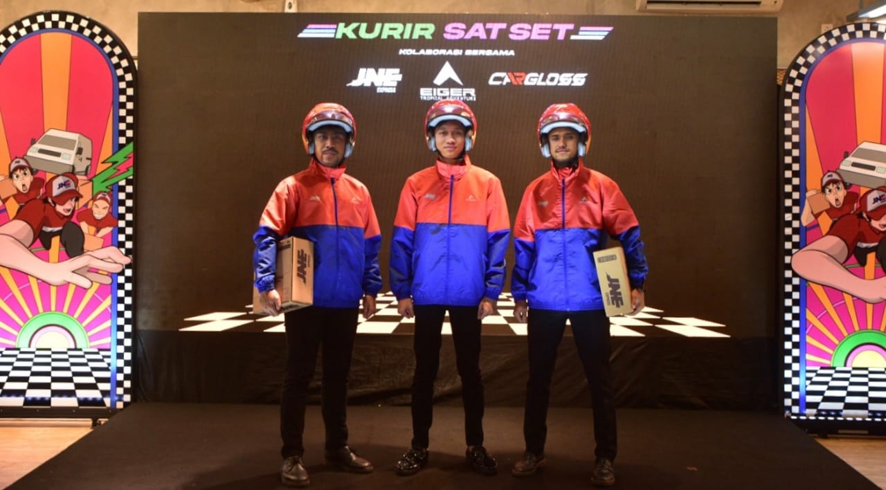 Launching jaket dan helm #KurirSATSETJNE kolaborasi Eiger X Cargloss, Rabu (18/12/2024). Istimewa