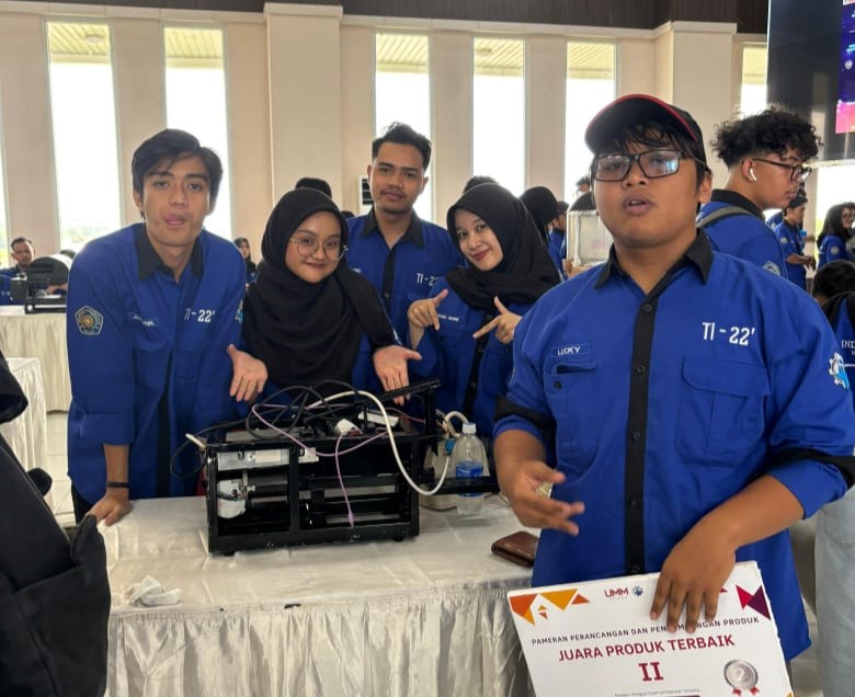 Alat pembuat briket berbahan limbah kayu karya mahasiswa UMM. Istimewa