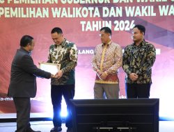 Sukseskan Pilkada 2024, Penjabat Wali Kota Malang Terima Penghargaan