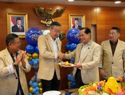 Jajaran Komisaris dan Direksi Rayakan HUT BCA ke-68
