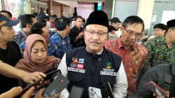 Menteri Sosial Saifullah Yusuf di Malang, Jawa Timur, menyampaikan akan mengevaluasi penerima Program Keluarga Harapan (PKH) yang berusia produktif, Jumat (2/5). Foto: Tugusatu/Bagus Suryo