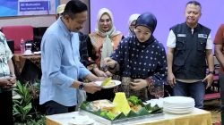 Ketua DPRD Kota Malang Amithya Ratnanggani Siraduhita saat memperingati Hari Buruh Internasional 1 Mei 2025. Foto: Tugusatu/Bagus Suryo