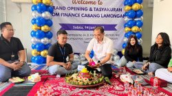          Syukuran peningkatan status Kantor Pos Pembantu WOM Finance Lamongan menjadi Kantor Cabang WOM Finance Lamongan, Sabtu (14/6/2025). Istimewa