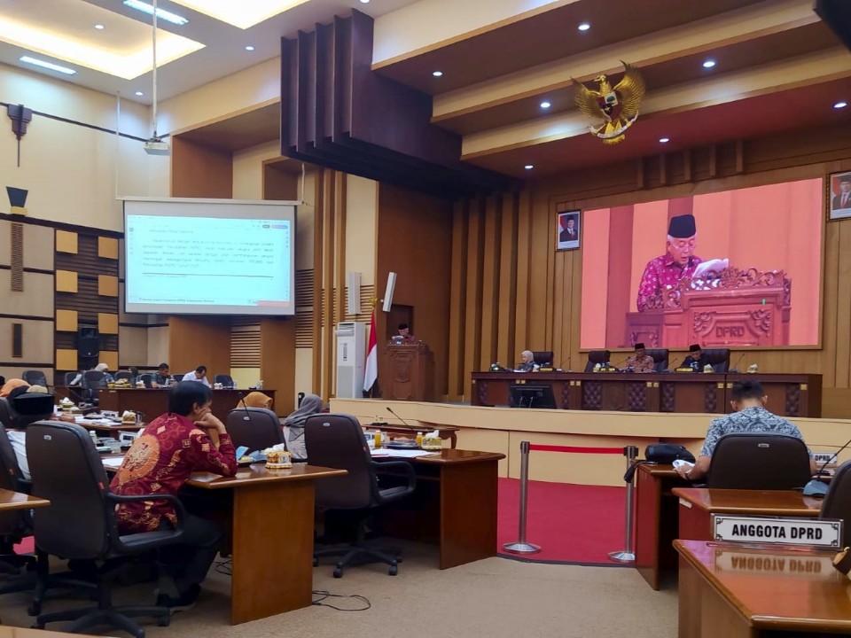 Rapat paripurna DPRD Kabupaten Malang menyetujui Ranperda tentang Penghormatan, Perlindungan dan Pemenuhan Hak Penyandang Disabilitas. Foto: Dok Gerkatin Kab Malang
