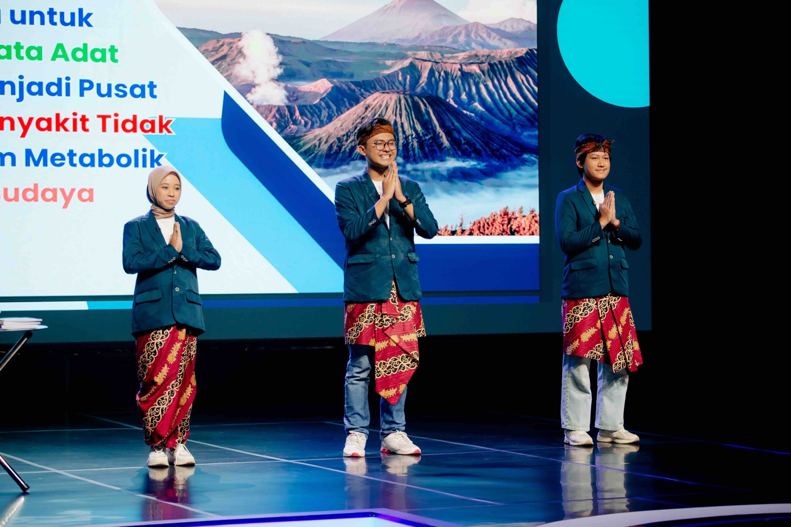 Tim UB mempresentasikan program membangun Desa Wonokitri. Istimewa
