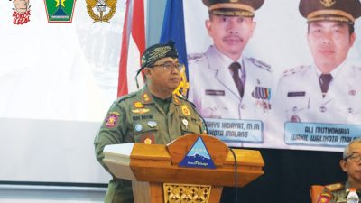 Kepala Satpol PP Kota Malang, Heru Mulyono saat Sosialisasi Ketentuan di Bidang Cukai dalam rangka Gempur Peredaran Rokok Ilegal, Senin (30/6/2025). Foto: Dok Diskominfo Kota Malang
