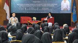 Hal itu ditegaskan Education Cordinator Inovasi Jawa Timur-Australia-Indonesia Partnership, Anhar Putra Iswanto (kiri), saat memberikan kuliah tamu yang digelar oleh Prodi Pendidikan Guru Sekolah Dasar Universitas Muhammadiyah Malang (PGSD UMM), Selasa (1/7/2025) lalu.