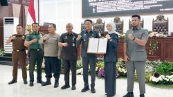 DPRD Kota Malang mengesahkan Perda Pengarusutamaan Gender dalam rapat paripurna, Selasa (15/7). Foto: Tugusatu/Maghfirotul Hasanah