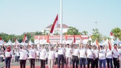 Bupati Lamongan Yuhronur Efendi meluncurkan 474 Koperasi Desa/Kelurahan Merah Putih (KDMP) di Alun-Alun Lamongan, Jumat (25/7/2025). Foto: Tugusatu/Yakub