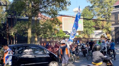 Dinas Perhubungan Kota Malang, Jawa Timur, melakukan operasi jalur sepada untuk meningkatkan keselamatan pengguna jalan, menegakkan aturan, dan menciptakan ketertiban, Minggu (13/7). Foto: Tugusatu/Komunitas Bike Bersama