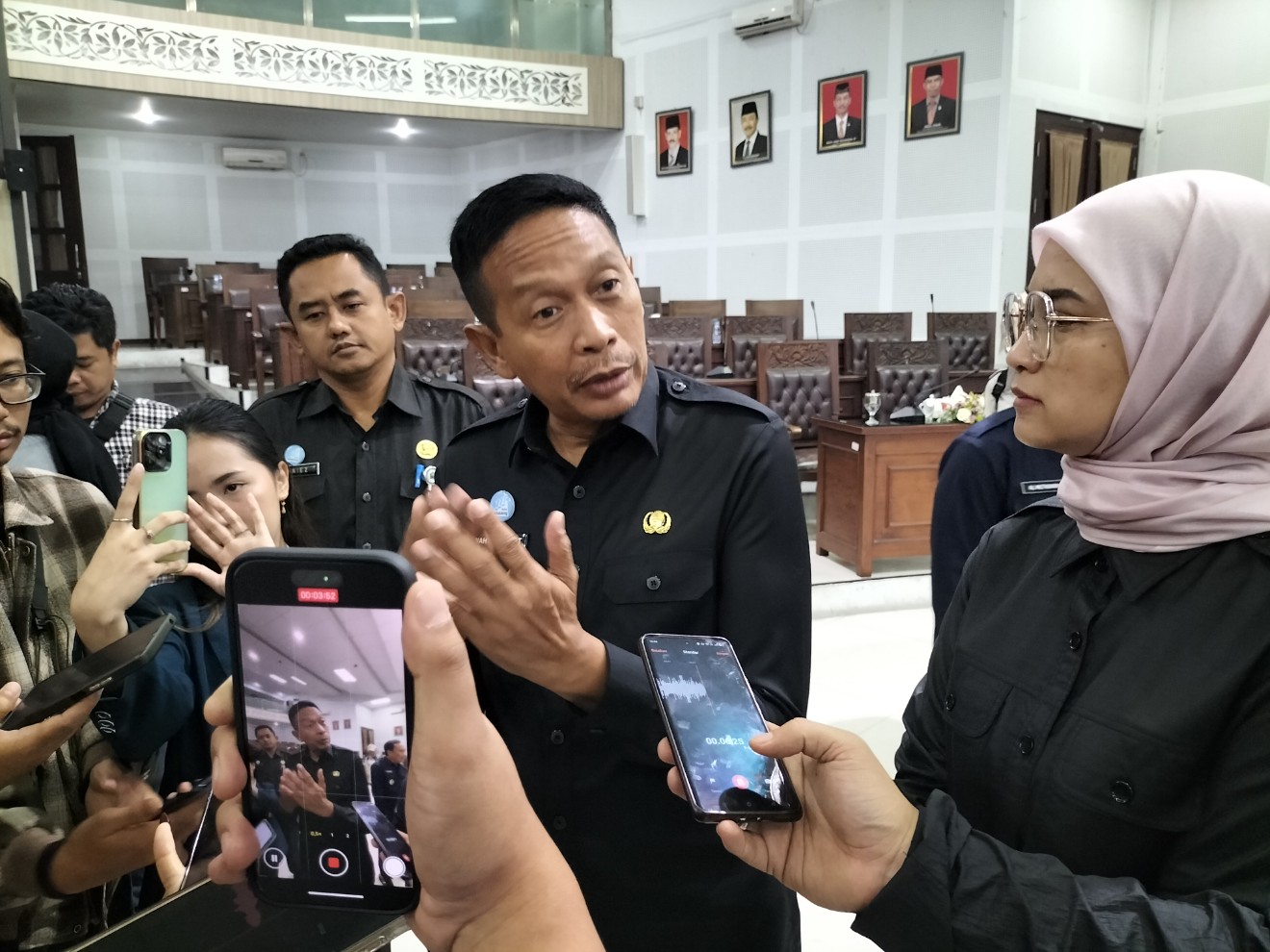 Wali Kota Malang Wahyu Hidayat menyiapkan SDM pengurus Koperasi Merah Putih melalui bimbingan teknis perkoperasian. Foto: Tugusatu/Bagus Suryo