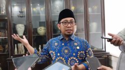 Ketua Kunker Spesifik Komisi II DPR RI, Muhammad Khozin saat kunker di Kota Malang, Jawa Timur, Jumat (22/8). Foto: Tugusatu/Bagus Suryo