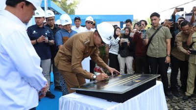 Wali Kota Malang, Dr. Ir.Wahyu Hidayat, MM meresmikan Sistem Penyediaan Air Minum (SPAM) Bango Tahap 1 yang memiliki kapasitas 200 liter per detik, Selasa (5/8). Foto: Dok Bagian Prokompim Kota Malang