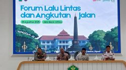 Forum lalu lintas dan angkutan jalan Kota Malang memberikan masukan untuk kebijakan mengurangi beban lalu lintas perkotaan. Foto: Tugusatu/Maghfirotul Hasanah