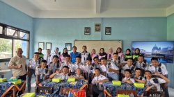 PT PLN Nusantara Power Unit Pembangkitan Brantas (PLN NP UP Brantas) berbagi pengetahuan pelaporan keuangan di SMK Brantas Karangkates, Kabupaten Malang, Jawa Timur, Kamis (11/9). Foto: dok PLN NP UP Brantas
