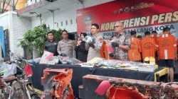 Polresta Malang Kota menetapkan 17 tersangka kasus demo berujung kerusuhan,Jumat (26/9). Foto: Tugusatu/Maghfirotul Hasanah