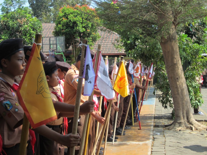 Siswa-siswi mengikuti kegiatan Weekend Camp “Scout of Satya Taruna”.