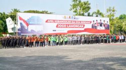Peserta apel kebangsaan dan doa bersama jogo Lamongan di Alun-Alun Lamongan, Kamis (4/9). Foto: Tugusatu/Yakub