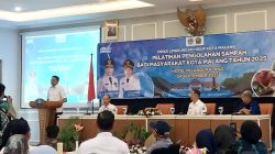 DLH Kota Malang menggelar pelatihan pengolahan sampah bagi masyarakat diikuti kader lingkungan di kelurahan, Rabu (24/9). Foto: Tugusatu/Maghfirotul Hasanah