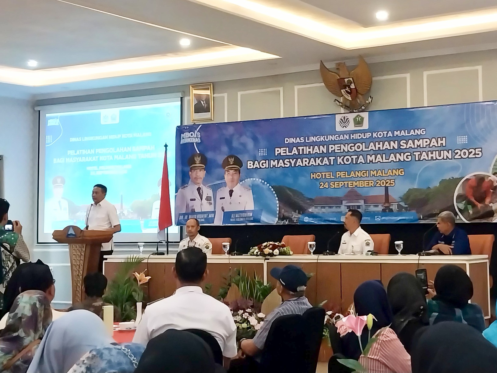 DLH Kota Malang menggelar pelatihan pengolahan sampah bagi masyarakat diikuti kader lingkungan di kelurahan, Rabu (24/9). Foto: Tugusatu/Maghfirotul Hasanah