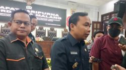 Wakil Wali Kota Malang Ali Muthohirin usai rapat paripurna rancangan peraturan daerah KUA-PPAS di DPRD Malang, Rabu (17/9). Foto: Tugusatu/Maghfirotul Hasanah