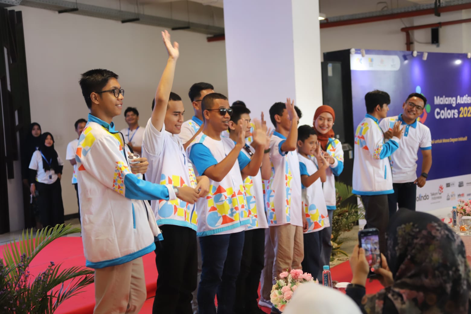 Malang Autism Colors 2025 meluncurkan pakaian warna-warna khusus yang berfungsi sebagai identitas visual bagi anak-anak berkebutuhan khusus.